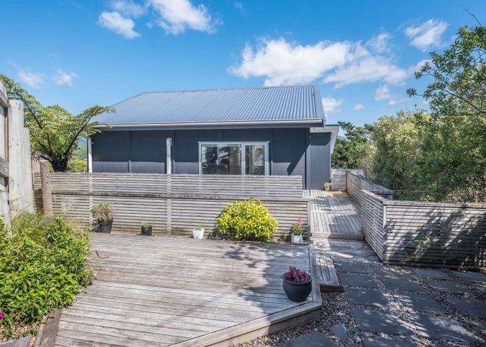  at 52 Bedford Street, Northland, Wellington