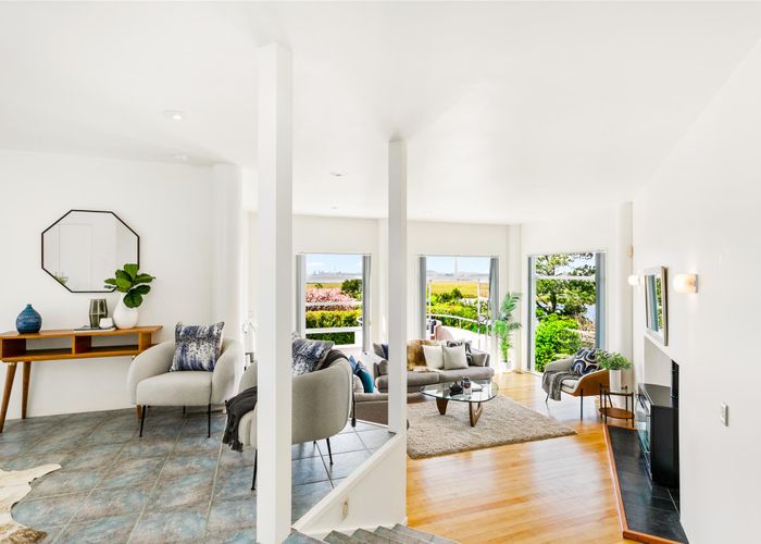  at 21 Renoir Street, West Harbour, Auckland