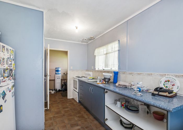  at 321 Roscommon Road, Clendon Park, Auckland