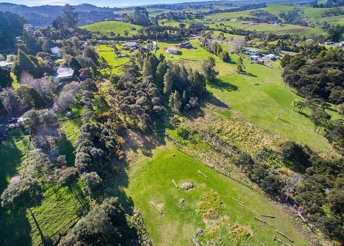  at 129 Wairere Road, Waitākere, Auckland