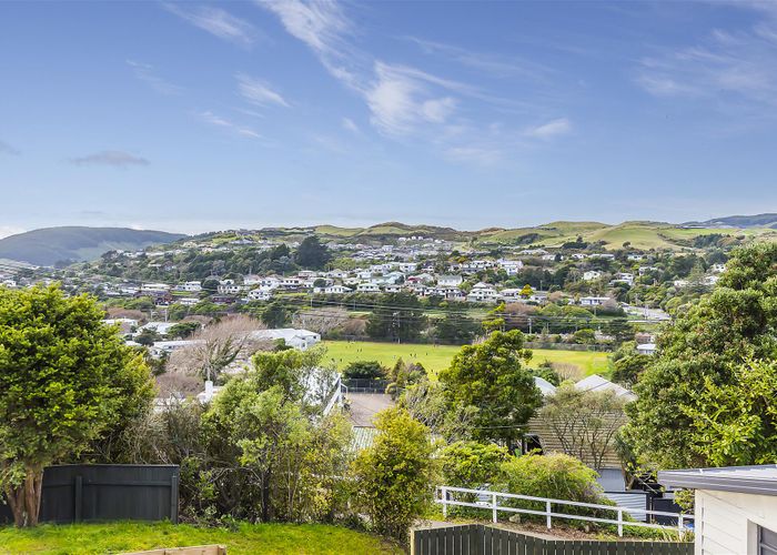 at 9 The Drive, Tawa, Wellington