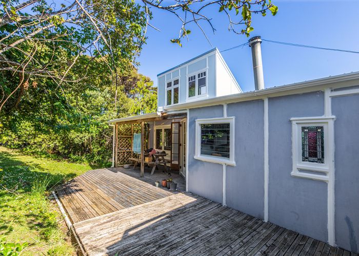  at 4 Queens Drive, Oneroa, Waiheke Island