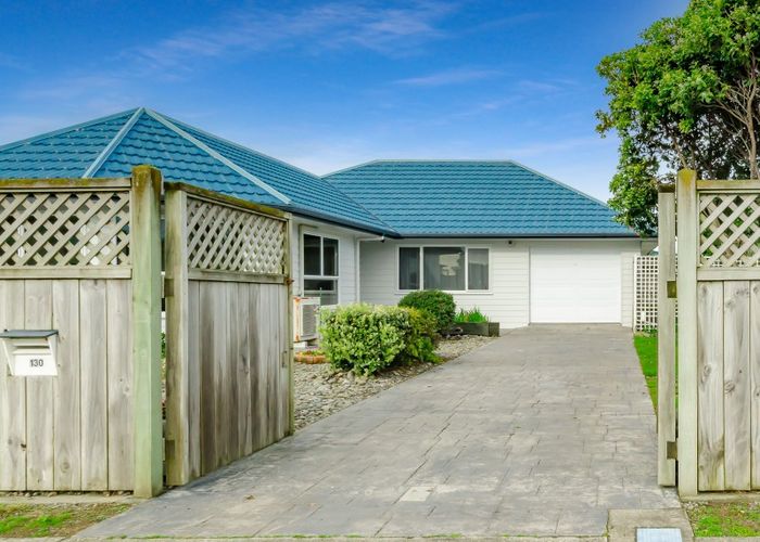  at 130 Field Way, Waikanae Beach, Waikanae