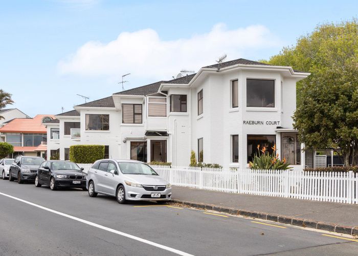  at 1/1 Cliff Road, St Heliers, Auckland