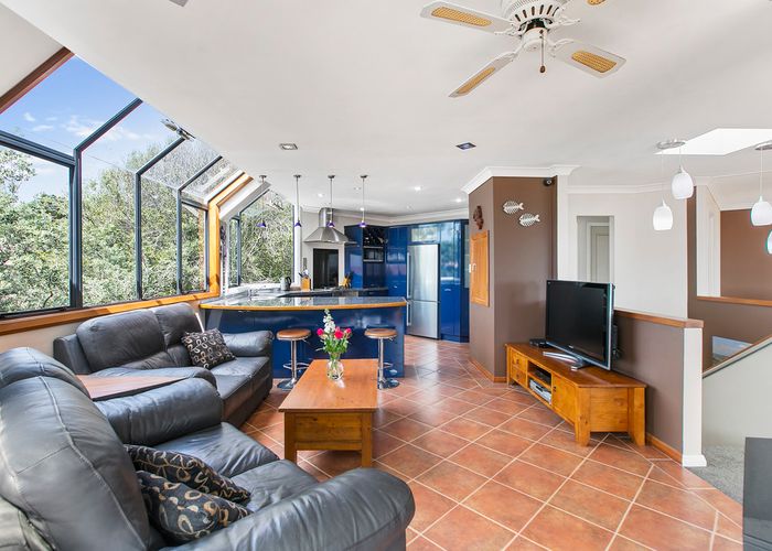  at 1/6 Luke Place, Eastern Beach, Auckland
