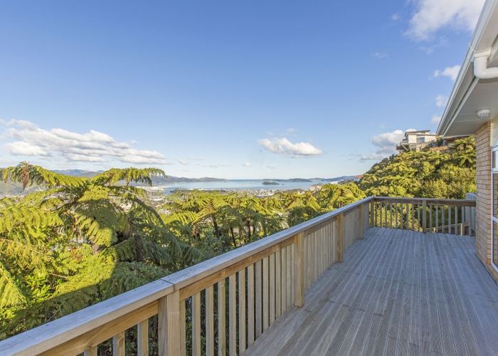  at 42 Arahiwi Grove, Tirohanga, Lower Hutt