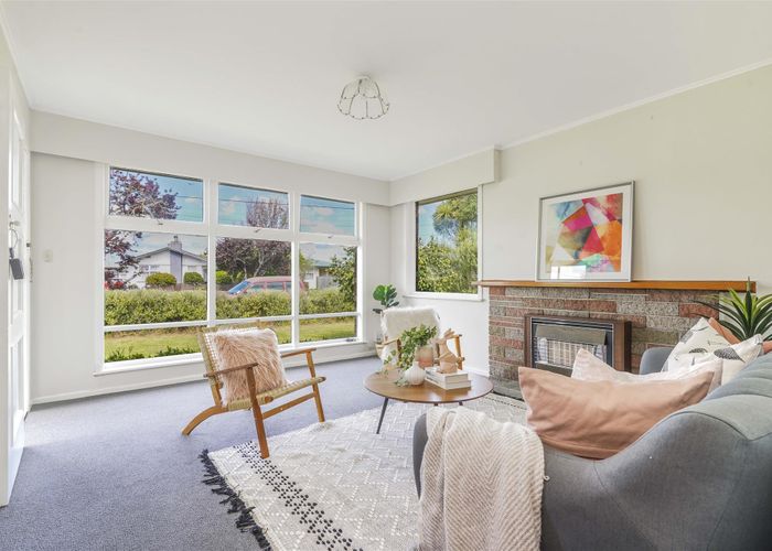  at 43 Carrington Avenue, Hillcrest, Hamilton