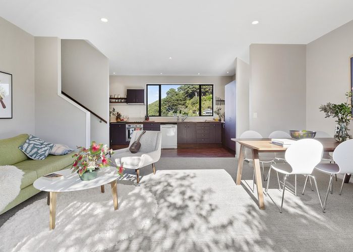  at 84 View Road, Houghton Bay, Wellington