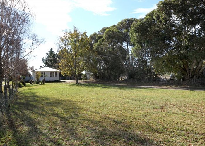  at 16 Harrison Lane, Pakipaki