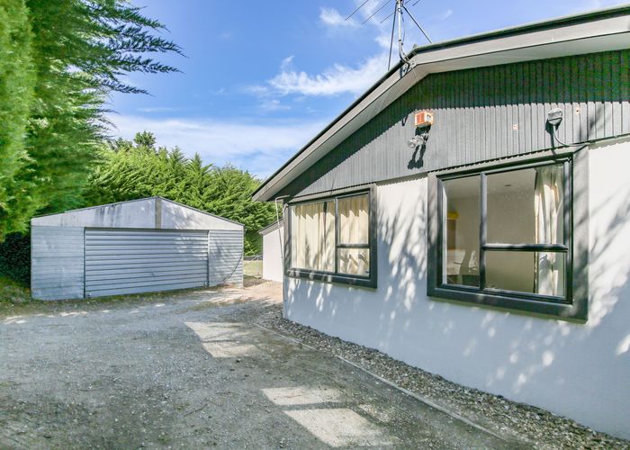  at 14 Kain Street, The Pines Beach, The Pines Beach