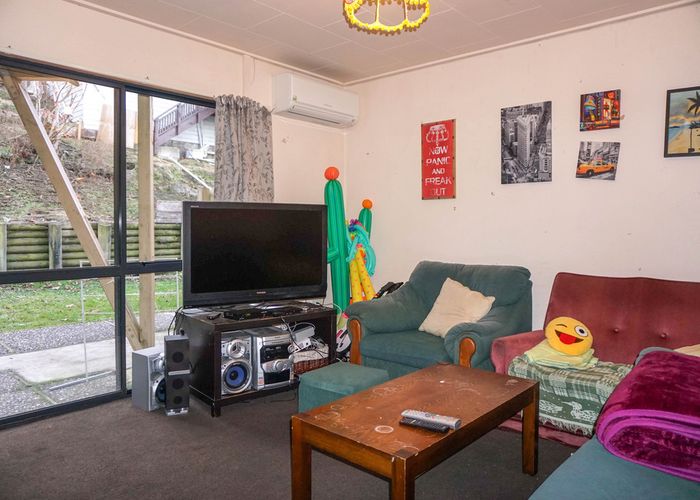  at 2/2 Haddon Place, Dunedin Central, Dunedin