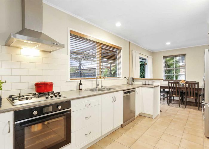  at 1 Troon Place, Papatoetoe, Auckland