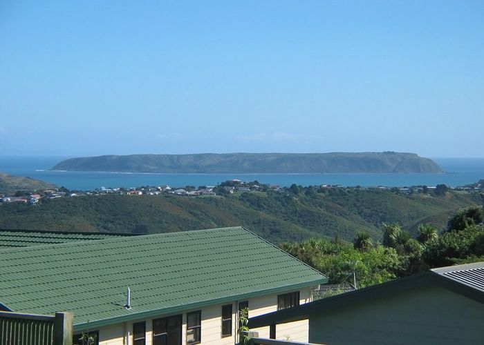  at 4 Coventry Close, Ascot Park, Porirua