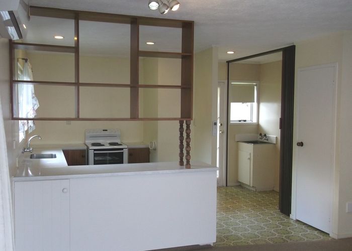  at 62 Swanson Rd, Henderson, Auckland