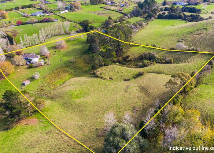  at 82 Chesham Lane, Papakura