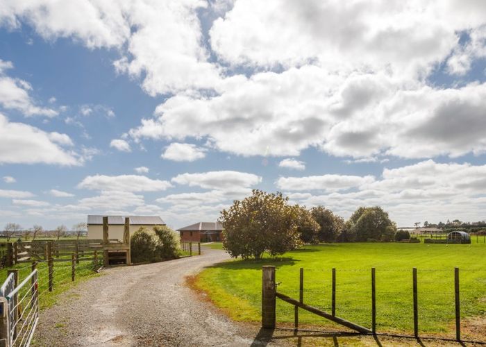  at 689 Makerua Road, Tokomaru, Palmerston North