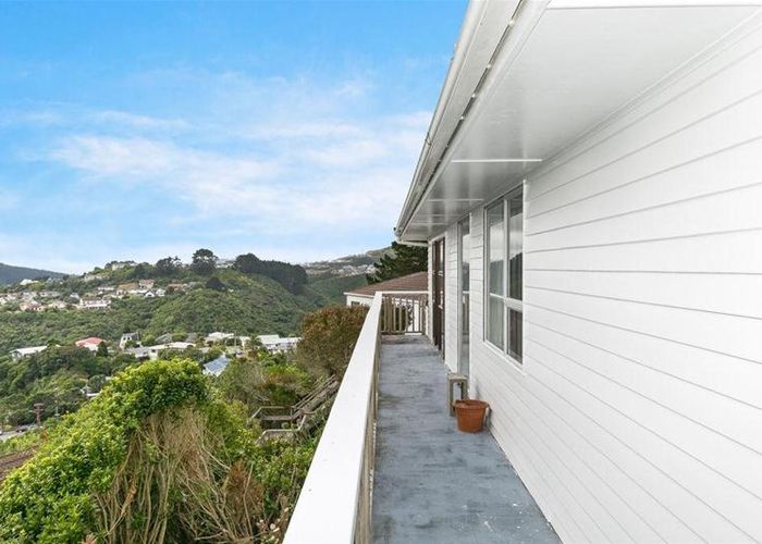  at 28 Jane Grove, Paparangi, Wellington