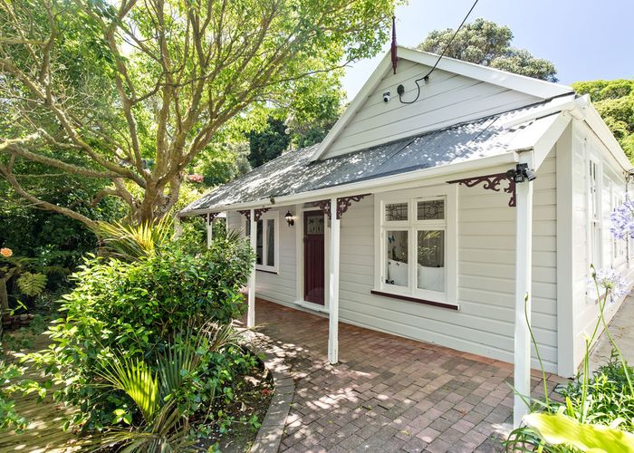  at 3 Busaco Road, Hataitai, Wellington
