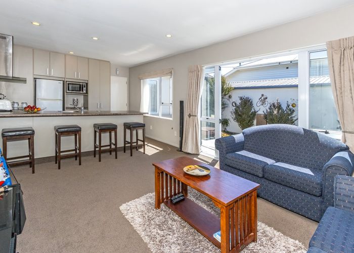  at 2/142 Petrie Street, Richmond, Christchurch