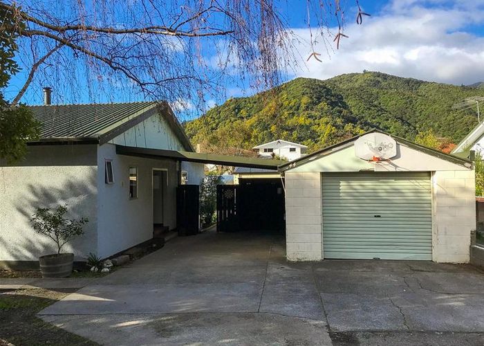 at 44 Durham Street, Picton