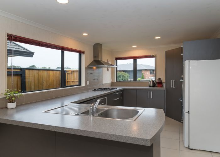  at 32 Tennyson Avenue, Kelvin Grove, Palmerston North