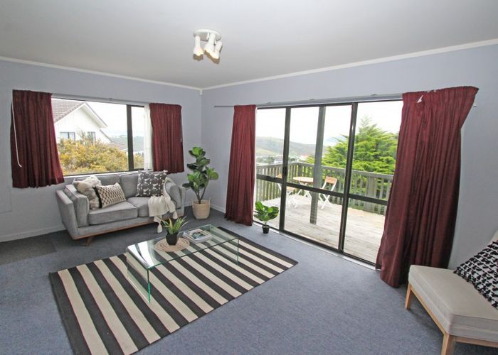  at 18 Coventry Close, Ascot Park, Porirua