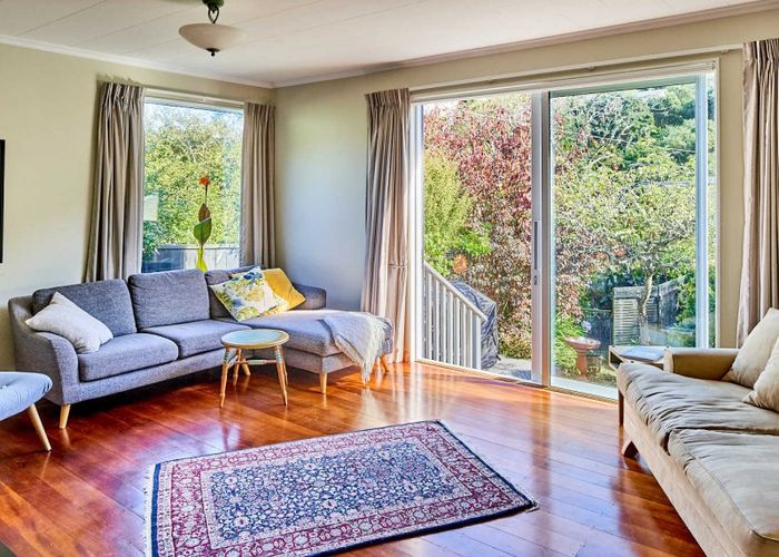  at 24 Taungata Road, York Bay, Lower Hutt