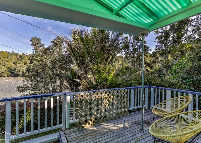  at 4 Aydon Road, Titirangi, Auckland