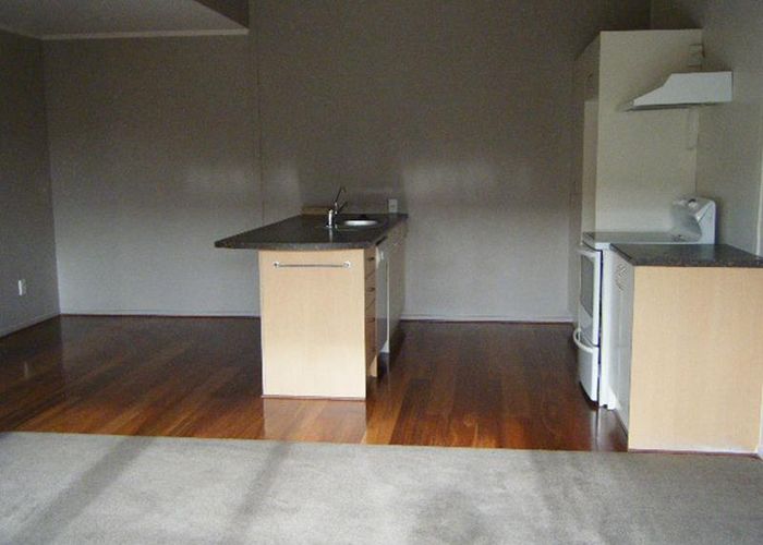  at 11/11 Jack Conway Avenue, MANUKAU, AUCKLAND