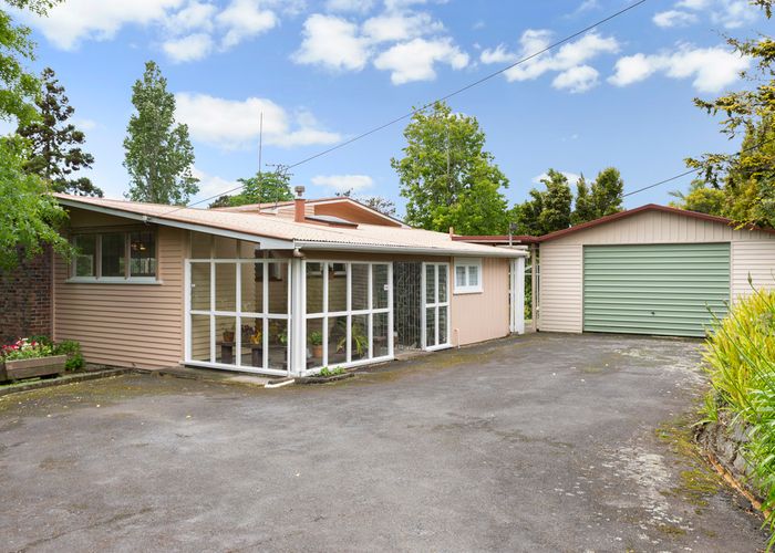  at 21 Mcentee Road, Waitakere, Auckland