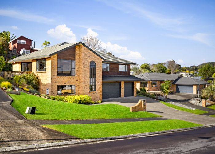 at 4 Foothills Lane, Glen Eden, Auckland