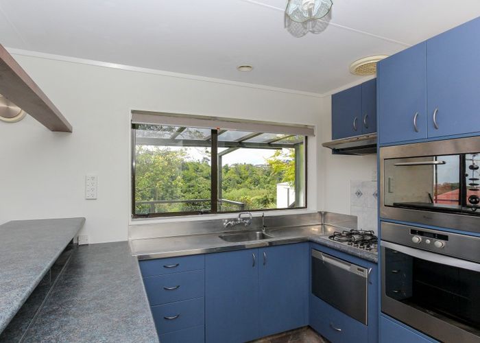  at 104 Riversdale Drive, Merrilands, New Plymouth