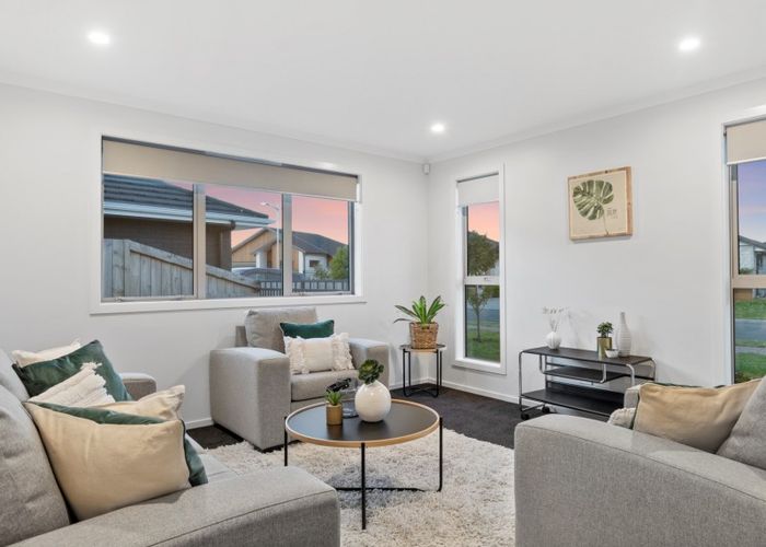  at 10 Kahuparere Crescent, Pyes Pa, Tauranga