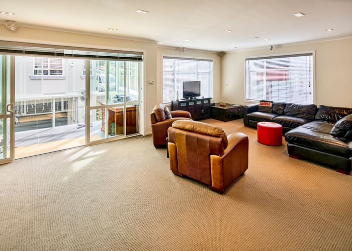  at 12 Glenmore Street, Thorndon, Wellington