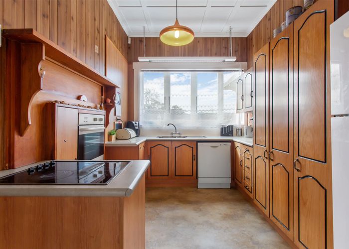  at 383 Papakura-Clevedon Road, Papakura