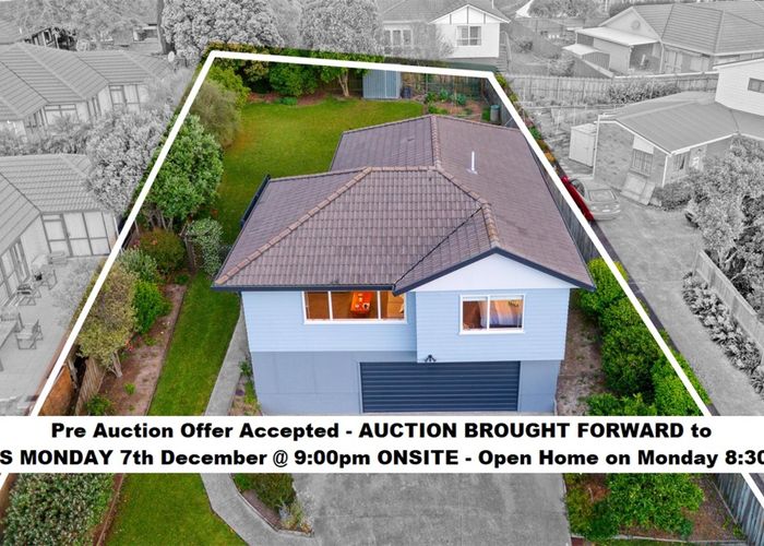  at 4 Gala Place, Henderson, Auckland