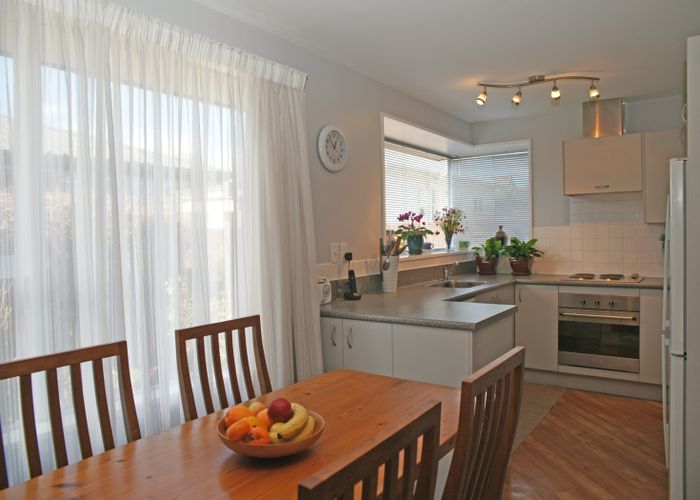  at 2/141 Clarence Street, Riccarton, Christchurch
