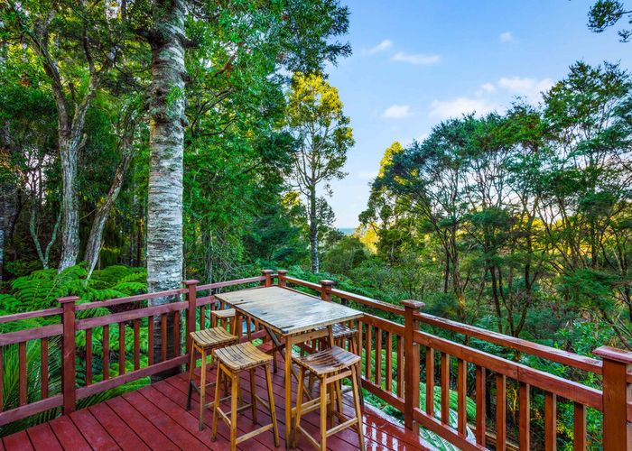  at 115 Laingholm Drive, Laingholm, Auckland