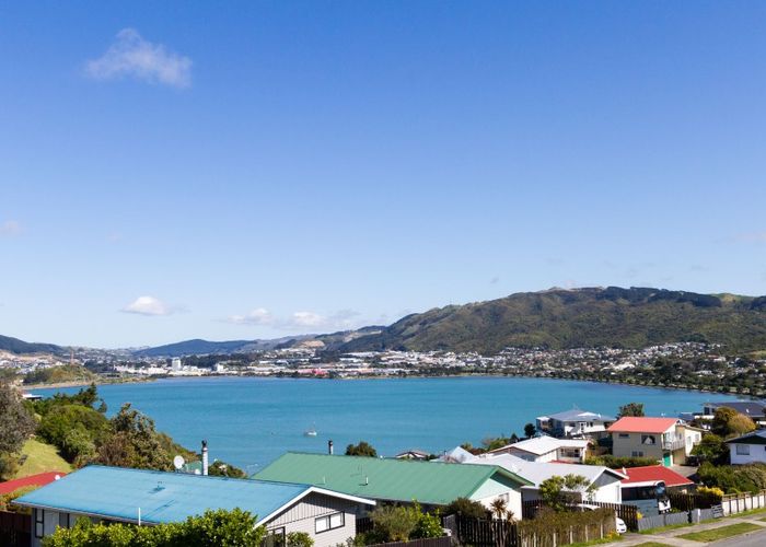 at 9 Inlet View, Titahi Bay, Porirua