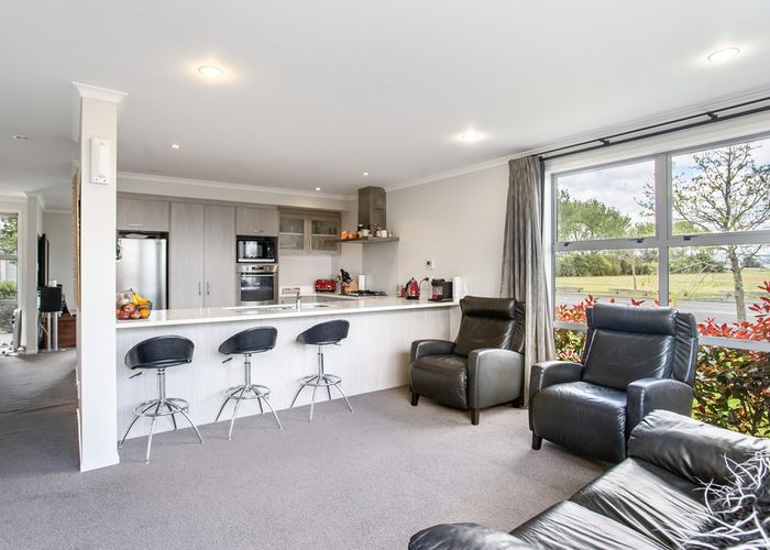  at 107 Popokatea Drive, Takanini