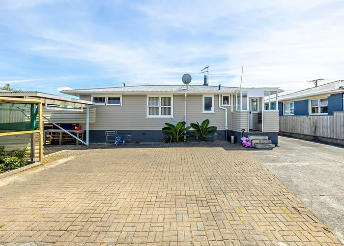  at 85 Old Wairoa Road, Papakura