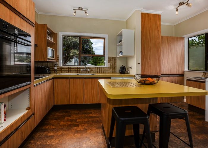  at 1 Bay Drive, Titahi Bay, Porirua