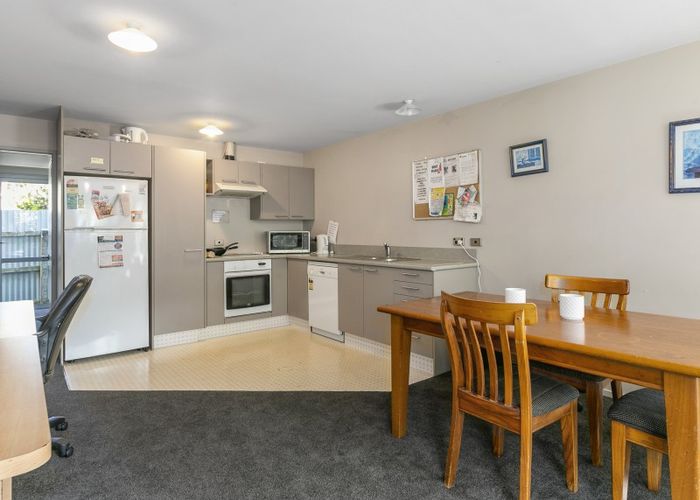  at 695 Castle Street, North Dunedin, Dunedin