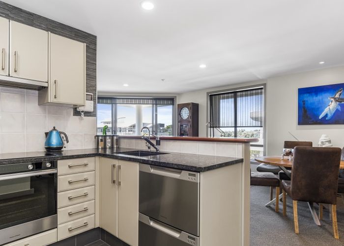  at 409/36 Victoria Road, Mount Maunganui