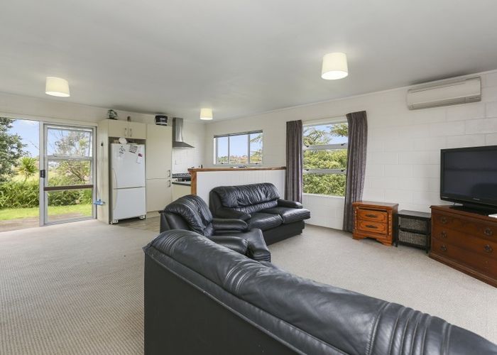  at 12 Warren Place, Frankleigh Park, New Plymouth