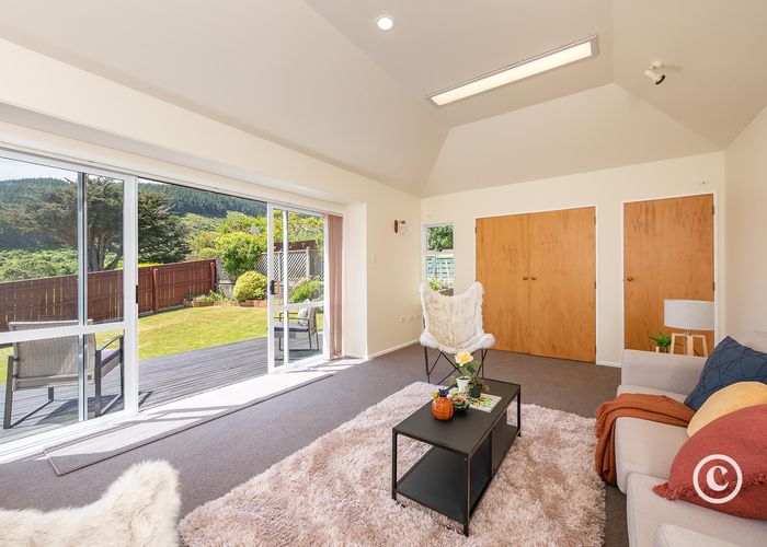 at 45 Raroa Terrace, Tawa, Wellington
