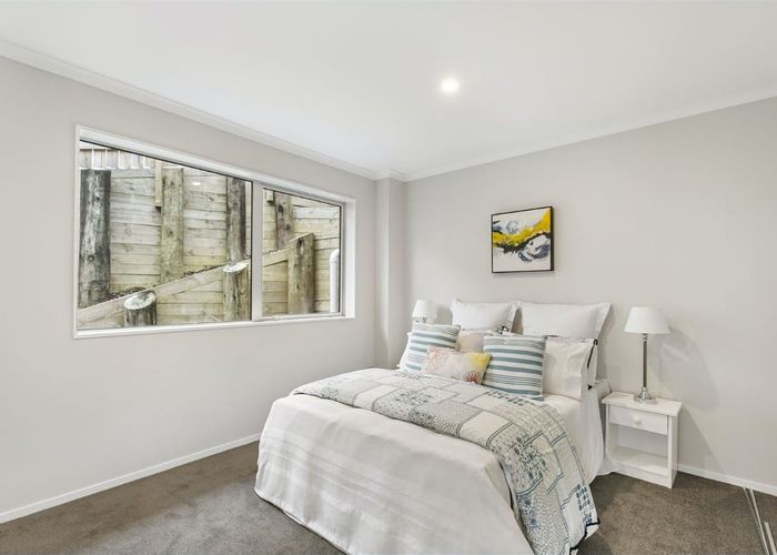  at 41 Waltham Street, Henderson, Auckland