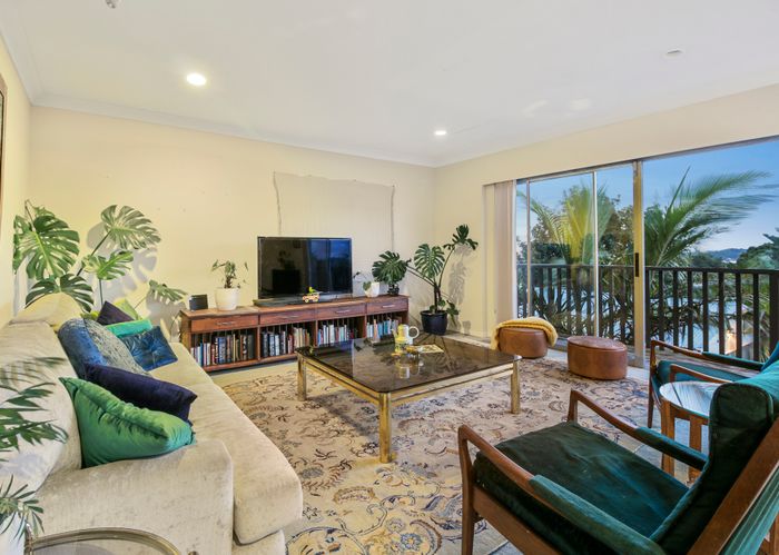  at 95 Wallace Road, Mangere Bridge, Auckland