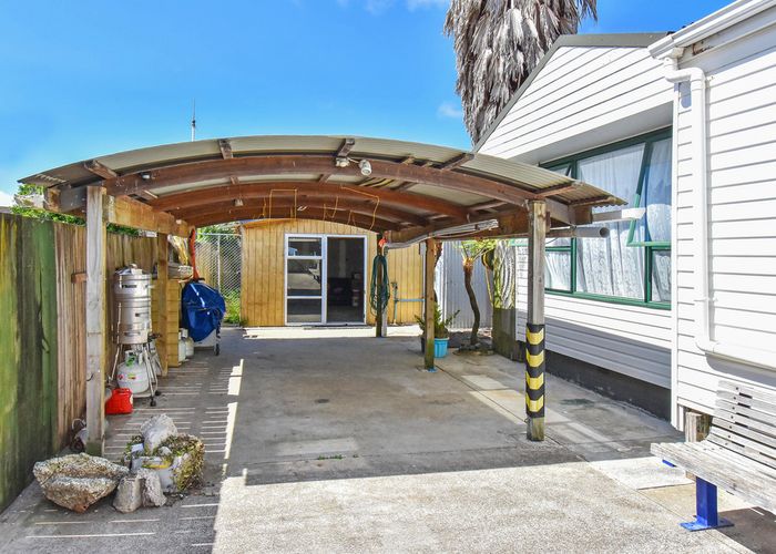  at 7 Wimpey Street, Mangere, Auckland