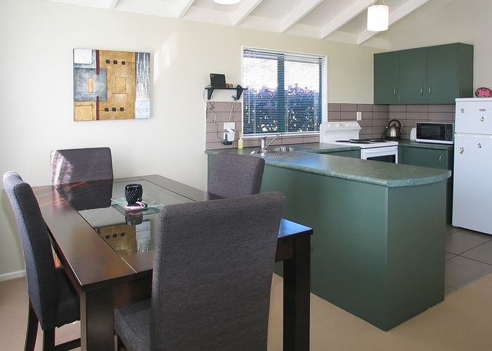  at 4 Coventry Close, Ascot Park, Porirua